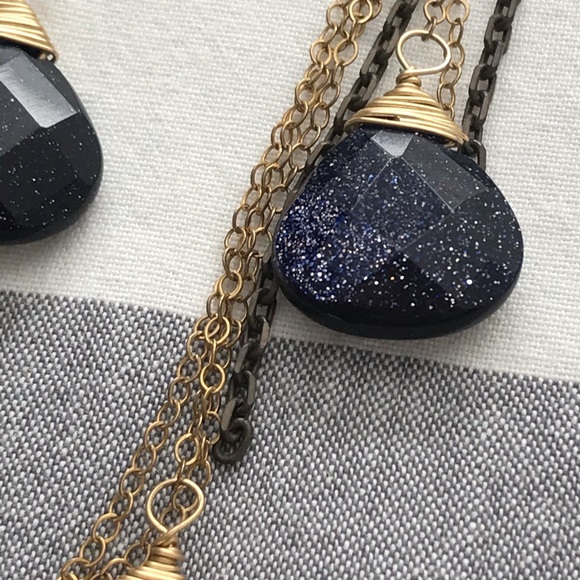 Long chain earrings - Picture 9 of 11